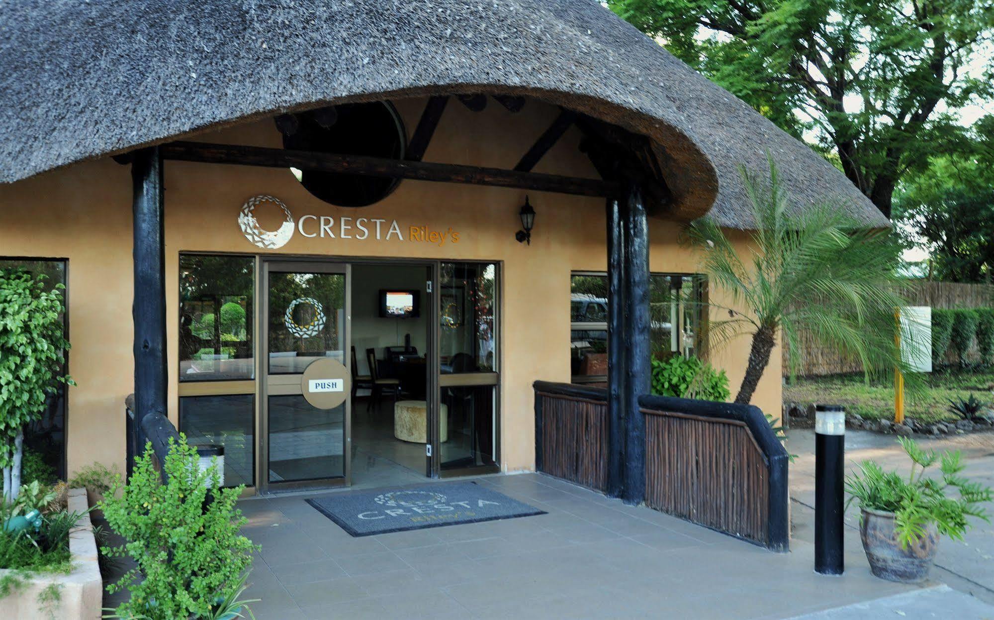 Cresta Riley'S Hotel Maun Esterno foto